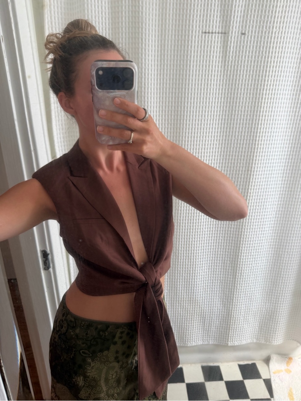 Sleeveless Tie-Front Crop Top in Rich Brown